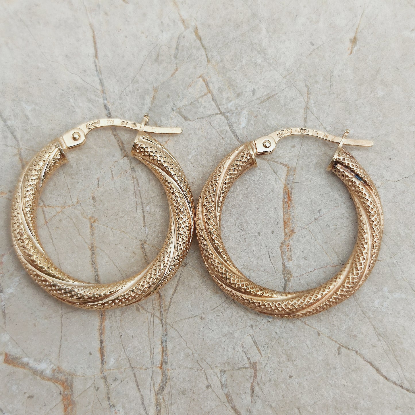 Vintage 9ct Gold Hoop Earrings by UnoAErre