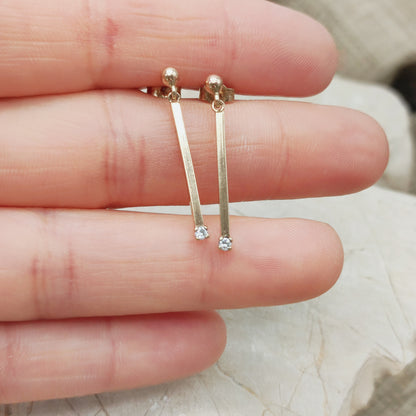 Vintage 9ct Gold Diamond Bar Drop Earrings – London 1981