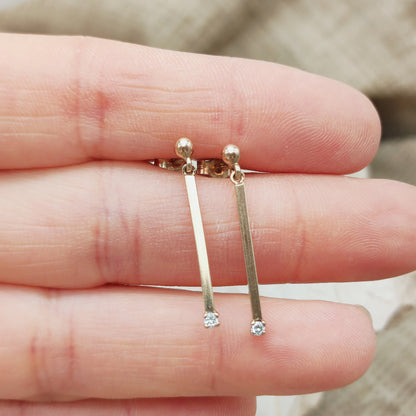 Vintage 9ct Gold Diamond Bar Drop Earrings – London 1981