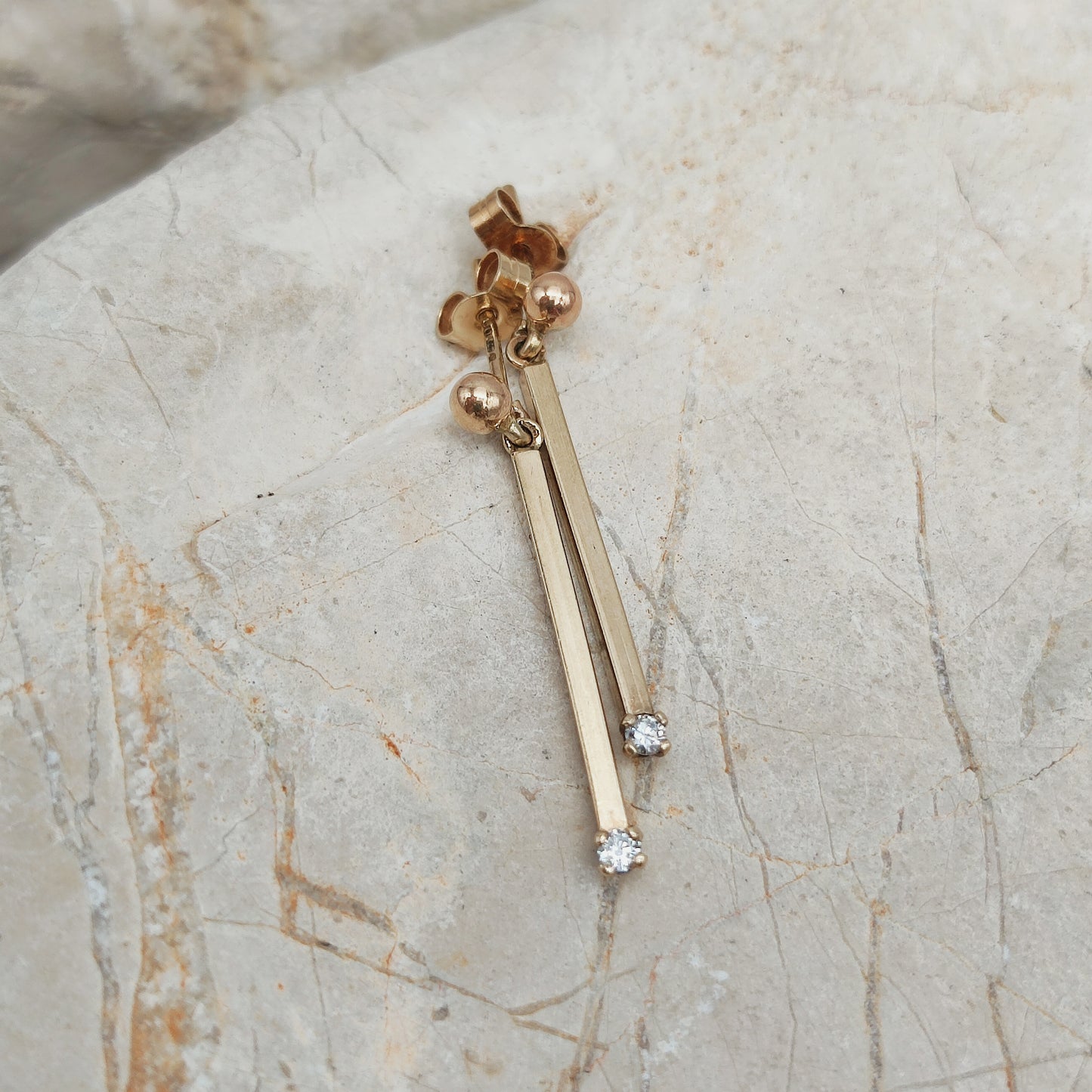 Vintage 9ct Gold Diamond Bar Drop Earrings – London 1981