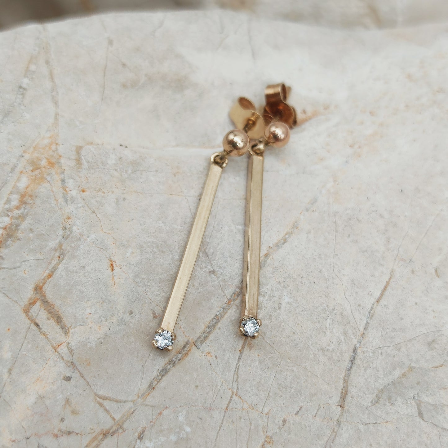 Vintage 9ct Gold Diamond Bar Drop Earrings – London 1981