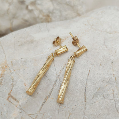 Vintage Italiaanse gouden oorbellen met lange hanger