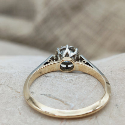 Vintage 0.30ct Diamond Solitaire Ring in 18K Gold and Platinum