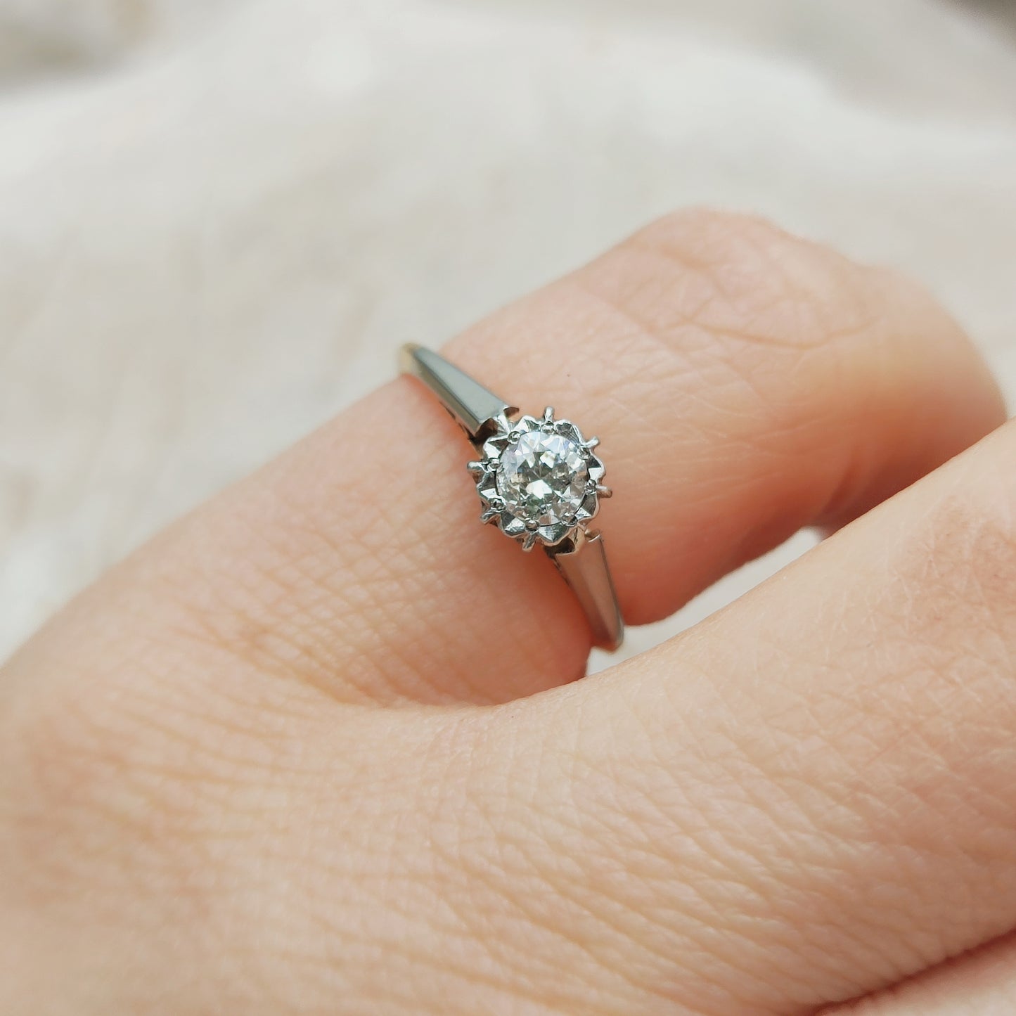 Vintage 0.30ct Diamond Solitaire Ring in 18K Gold and Platinum