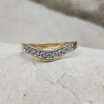 Curved Diamond Band 0.25 ct 18K Gold