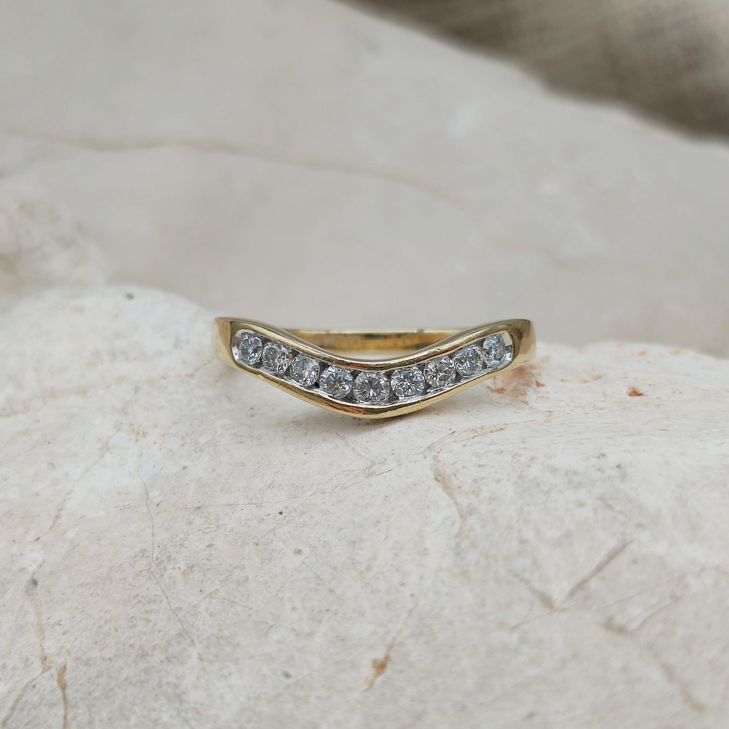 Curved Diamond Band 0.25 ct 18K Gold