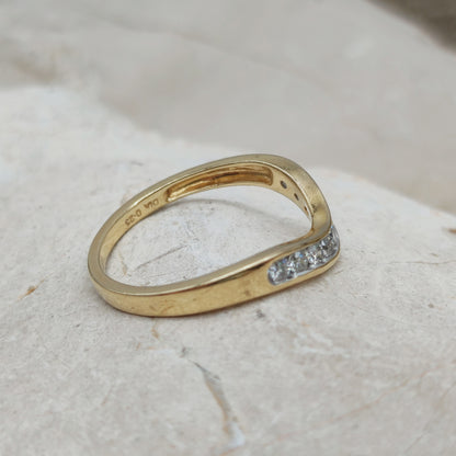 Curved Diamond Band 0.25 ct 18K Gold