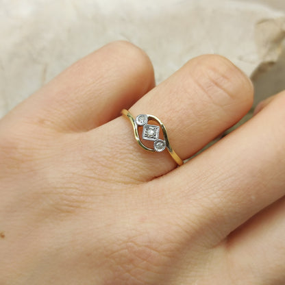 Antique Edwardian Three Stone Diamond Crossover Ring in 18k Gold and Platinum