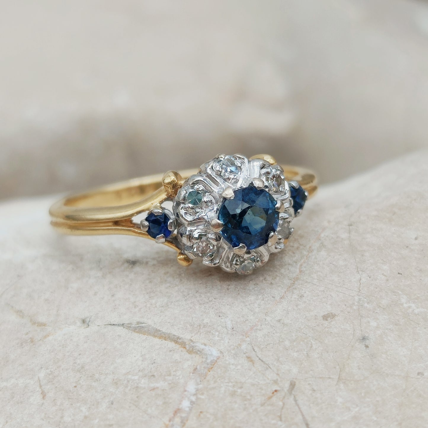Vintage Sapphire Diamond Cluster Ring in 18K Gold