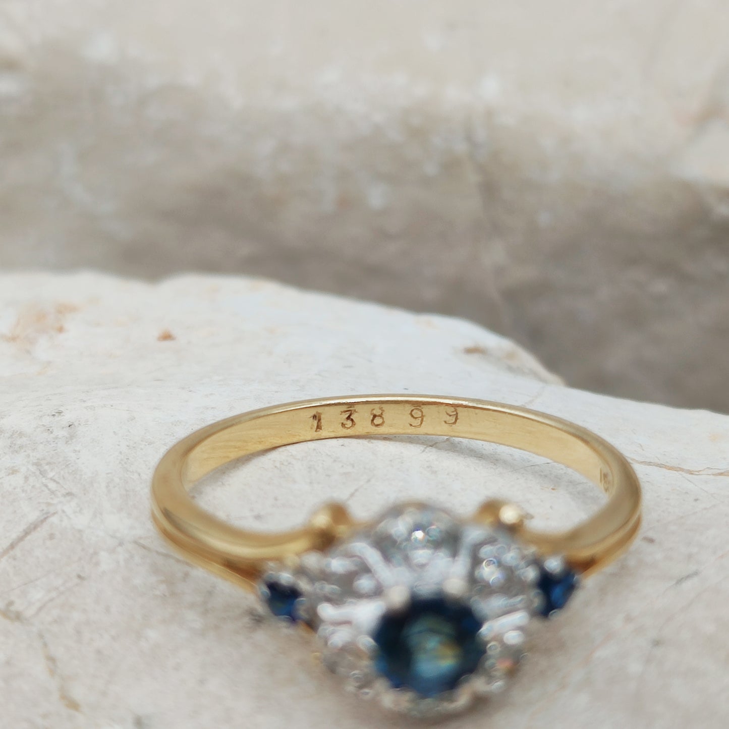 Vintage Sapphire Diamond Cluster Ring in 18K Gold