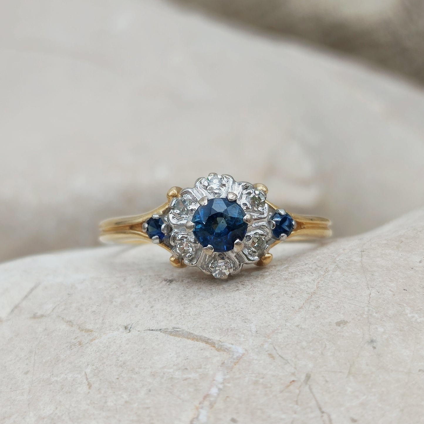 Vintage sapphire diamond ring in 18k gold front view