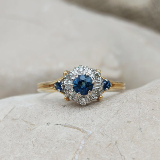 Vintage sapphire diamond ring in 18k gold front view