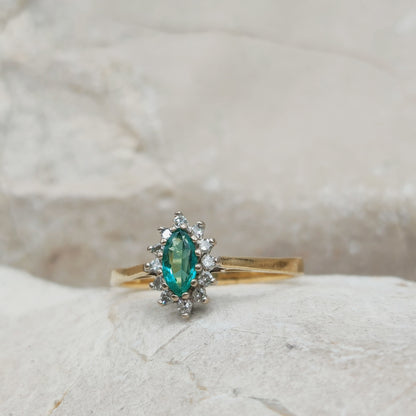 Vintage Emerald and Diamond Cluster Ring 18ct Gold London 1985