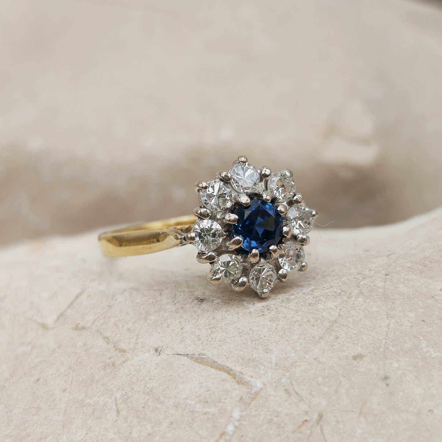 Vintage 18k Gold Sapphire Diamond Daisy Ring – 0.53ct Diamond Cluster