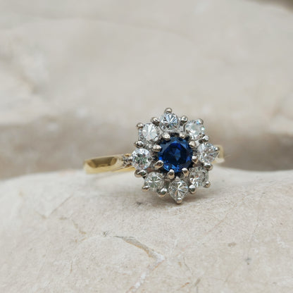 Vintage 18k Gold Sapphire Diamond Daisy Ring – 0.53ct Diamond Cluster