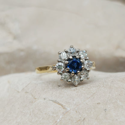 Vintage 18k Gold Sapphire Diamond Daisy Ring – 0.53ct Diamond Cluster