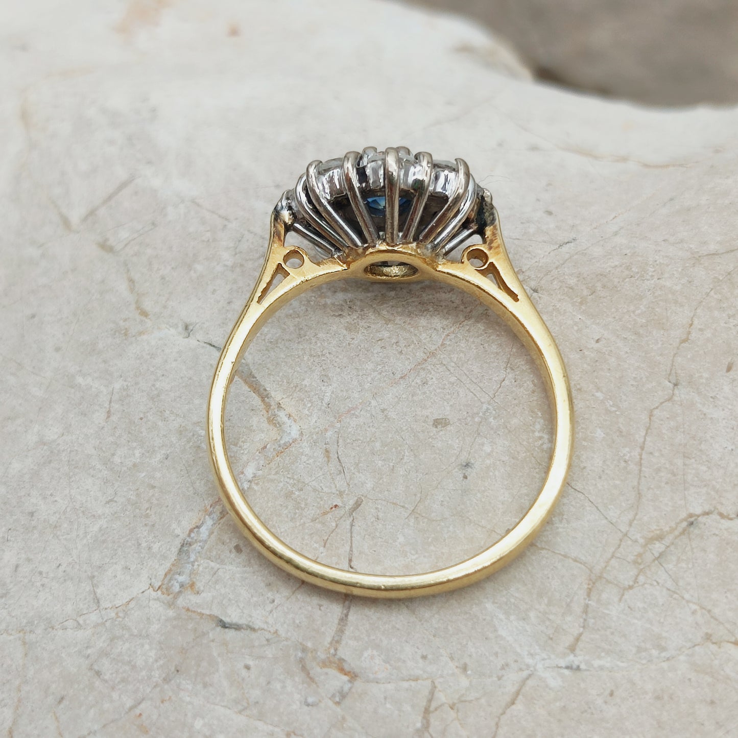 Vintage 18k Gold Sapphire Diamond Daisy Ring – 0.53ct Diamond Cluster