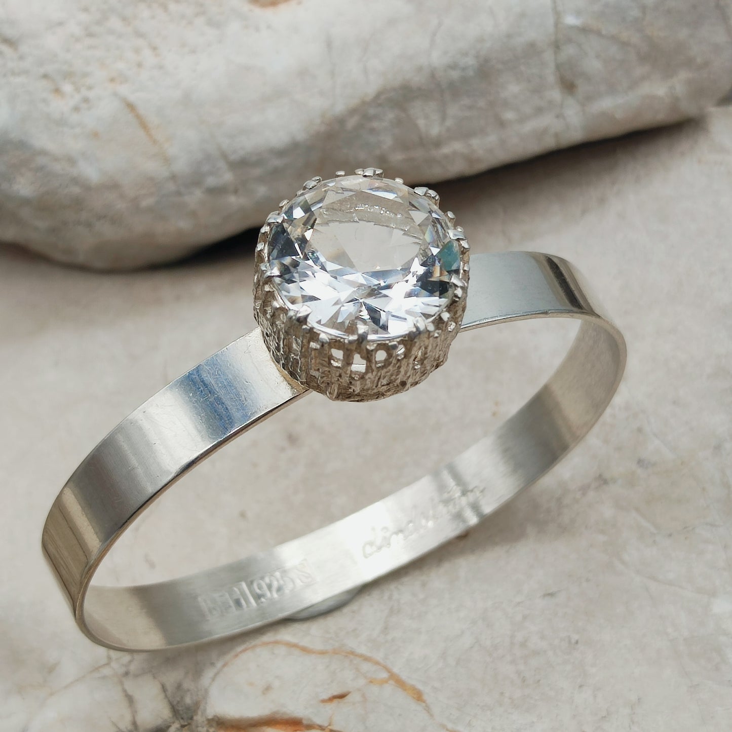 Zilveren armband Bengt Hallberg met bergkristal bovenaanzicht
