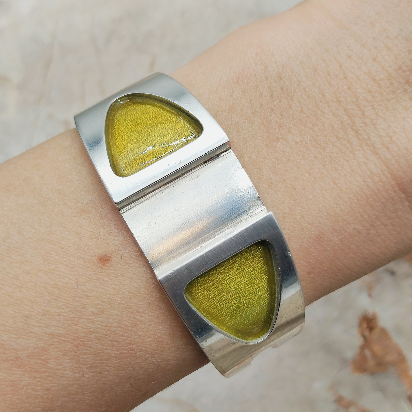 Vintage French Modernist Green Enamel Cuff in Silver – SiK 1970