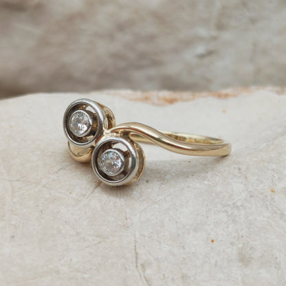 Art Deco Diamond Toi & Moi Ring in 18 Carat Gold