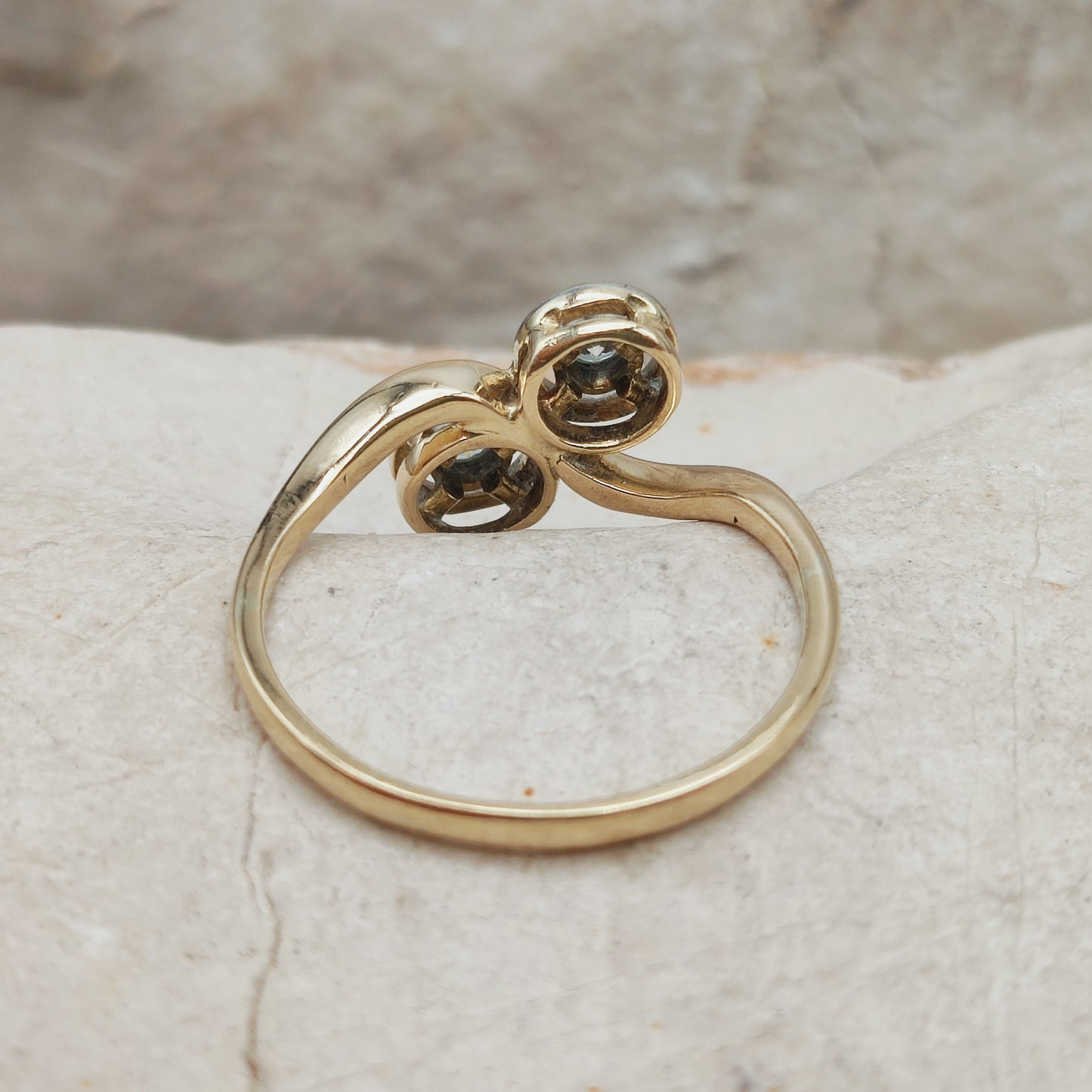 Art Deco Diamond Toi & Moi Ring in 18 Carat Gold