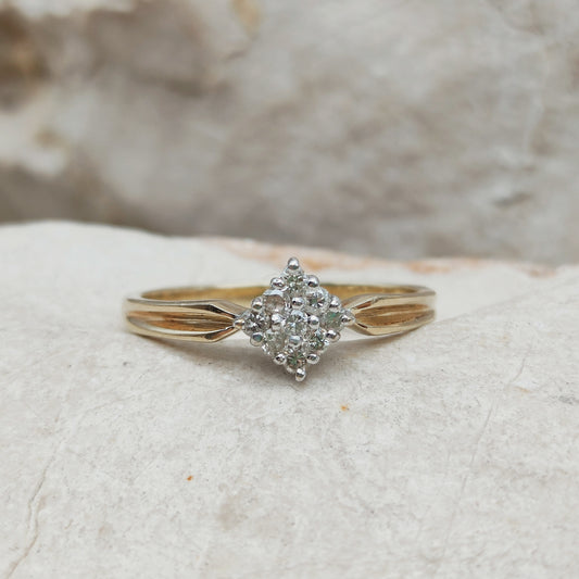 9 Carat gold vintage ring with Diamond Square Cluster