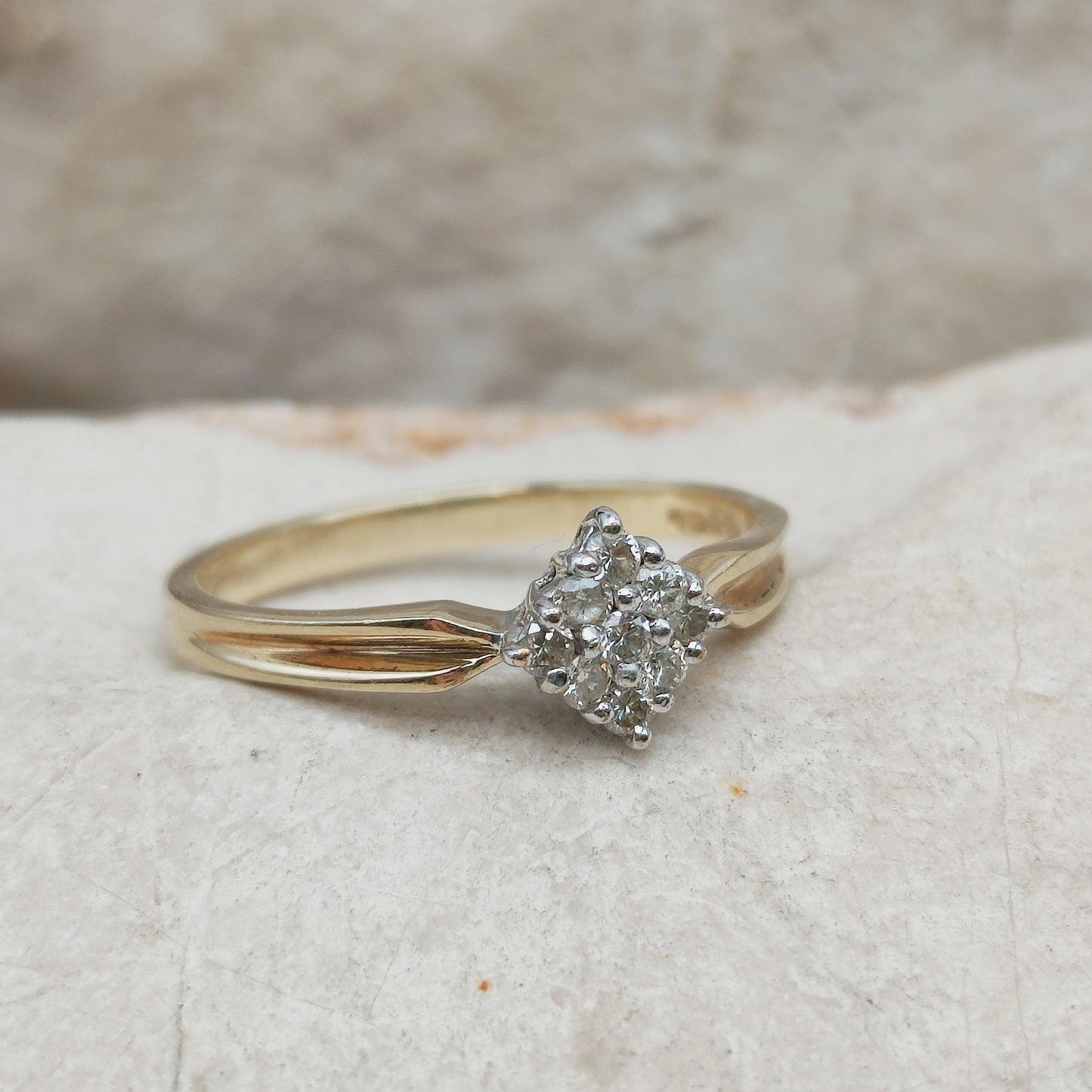 9 Carat gold vintage ring with Diamond Square Cluster