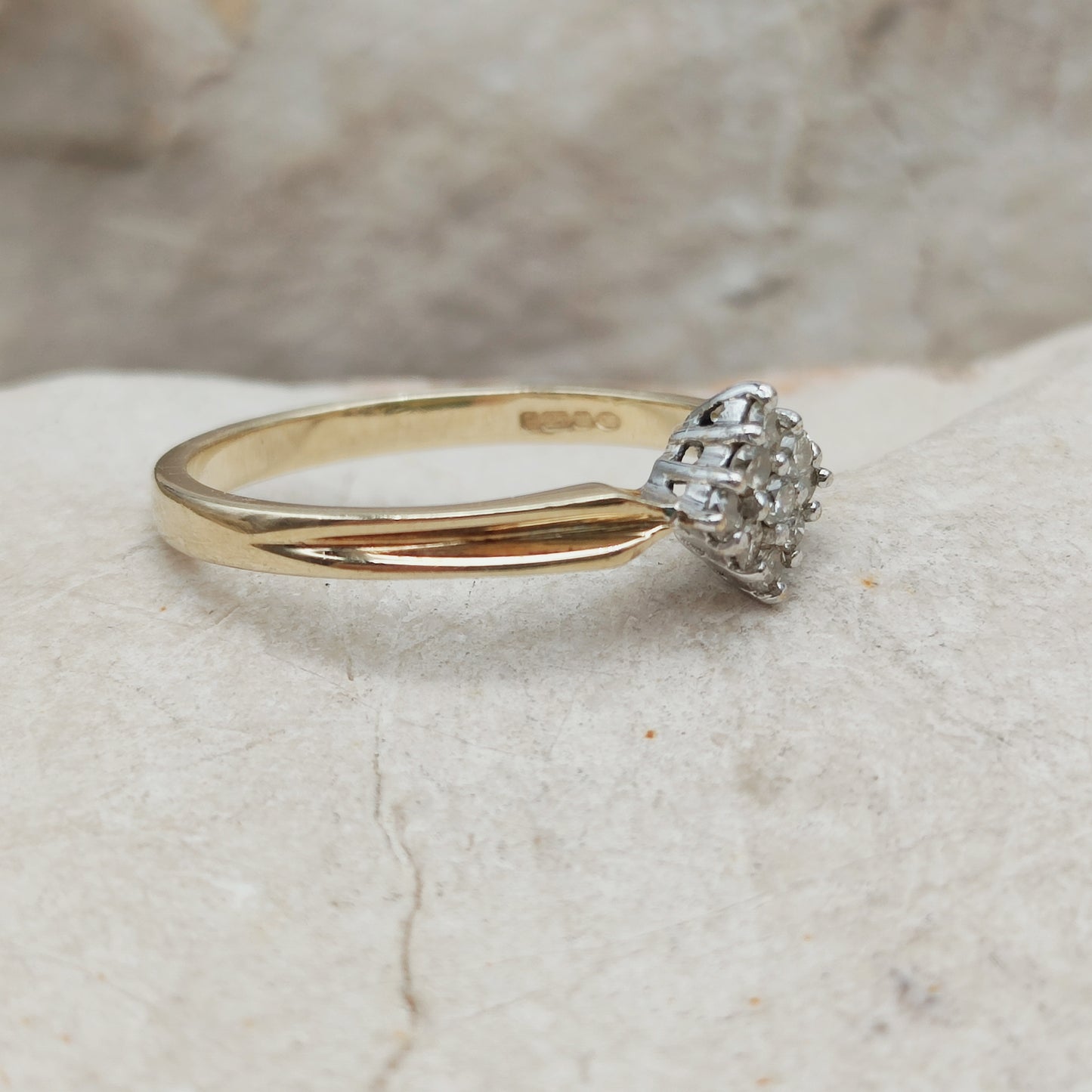 9 Carat gold vintage ring with Diamond Square Cluster