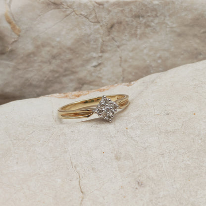 9 Carat gold vintage ring with Diamond Square Cluster