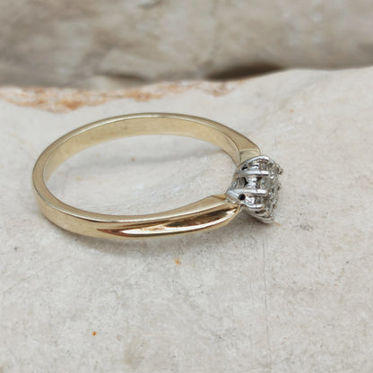 9 Carat gold vintage ring with Diamond Square Cluster