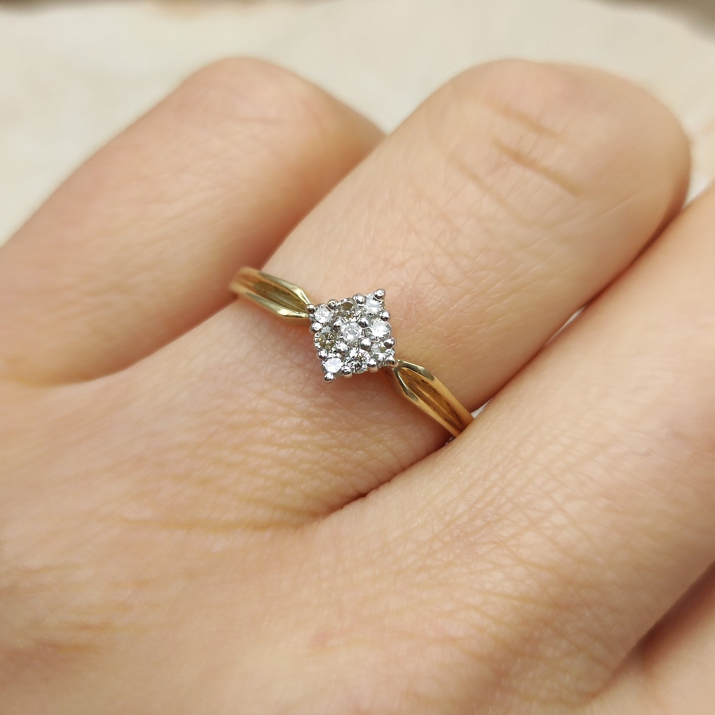 9 Carat gold vintage ring with Diamond Square Cluster