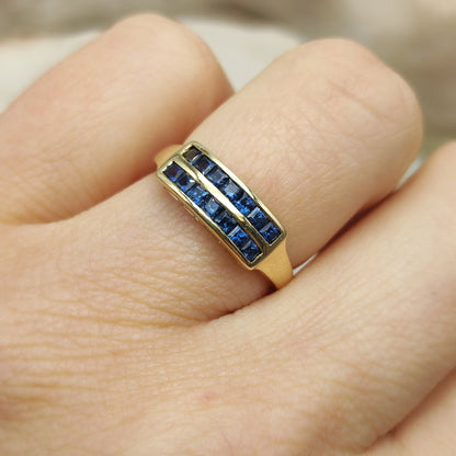 Vintage Carré Sapphire Ring in 18 Carat Gold