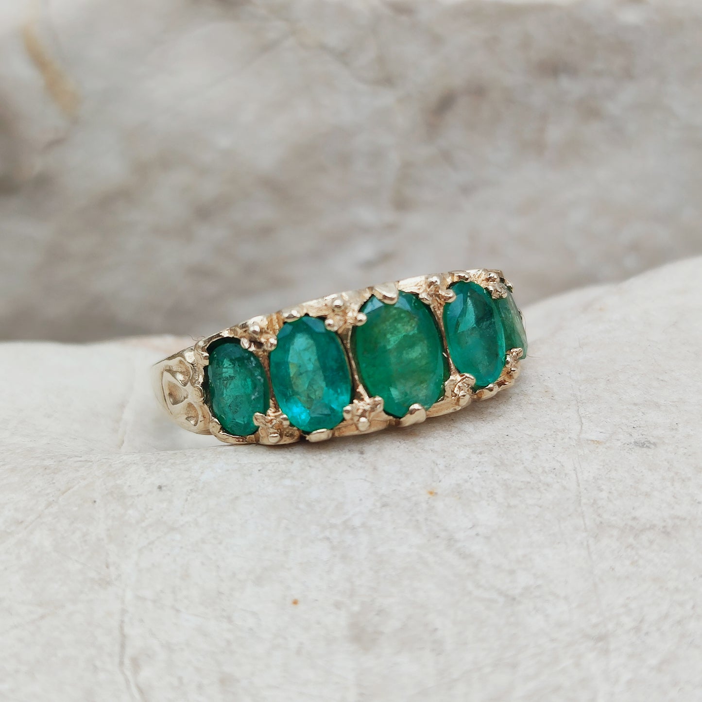Vintage 5 stone Emerald Ring in 9 Carat Gold