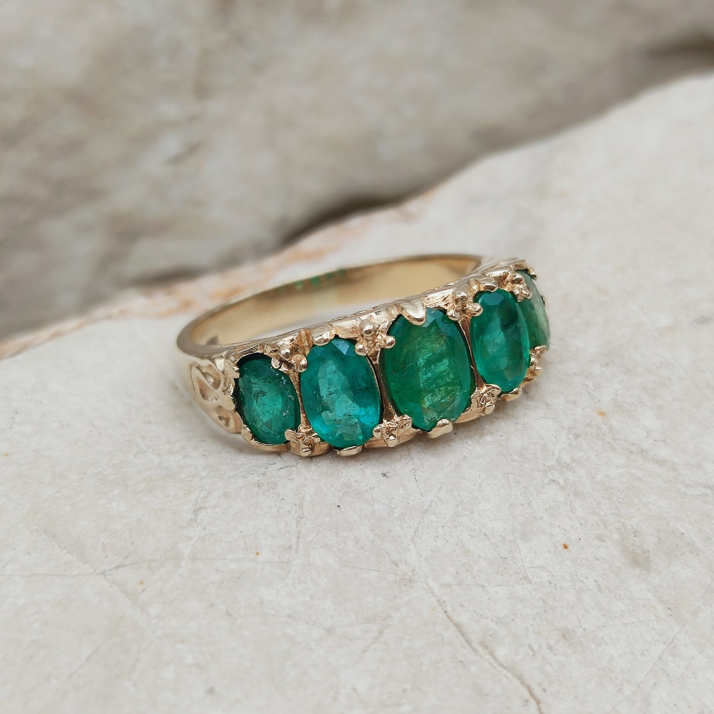 Vintage 5 stone Emerald Ring in 9 Carat Gold