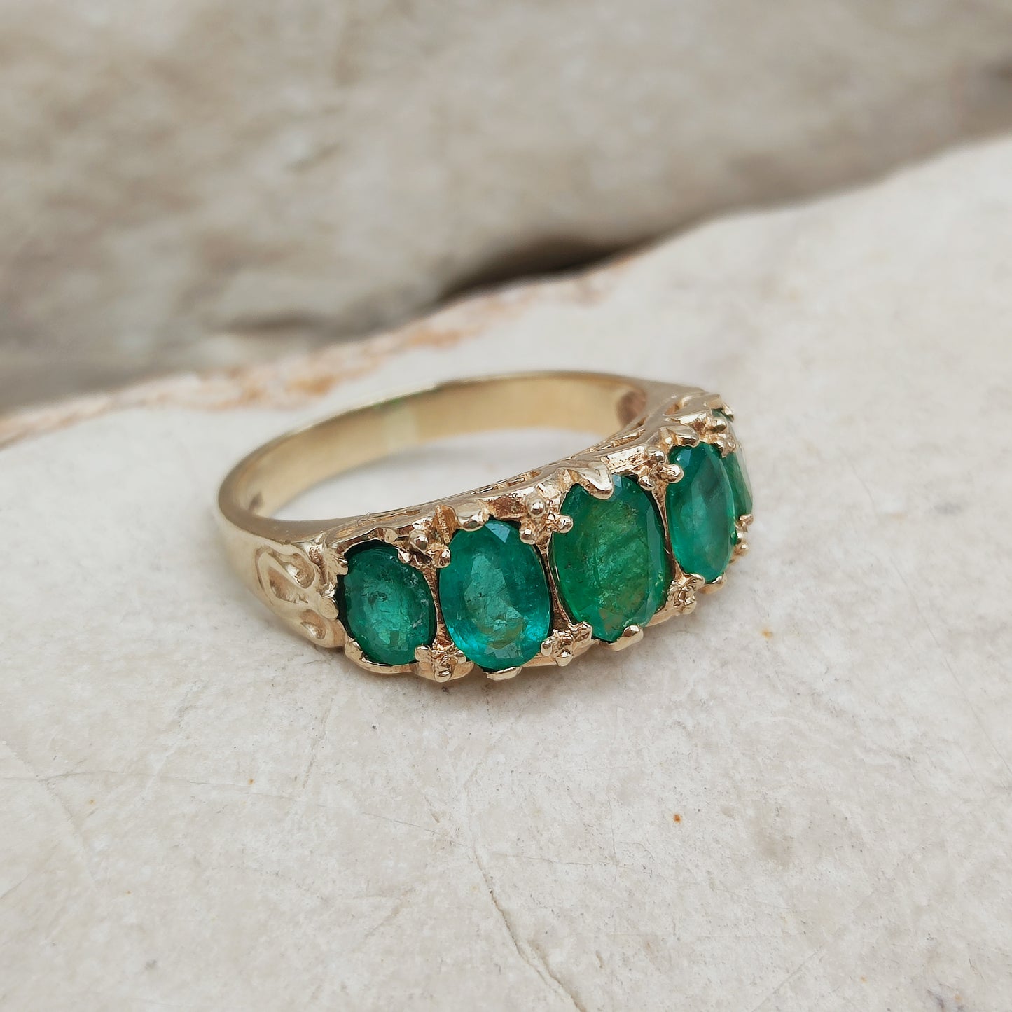 Vintage 5 stone Emerald Ring in 9 Carat Gold
