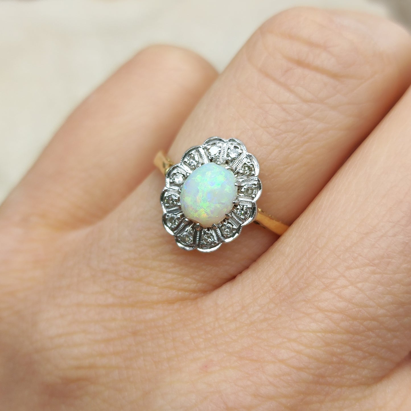 Vintage Ring with Opal and Diamond in 18 Carat gold