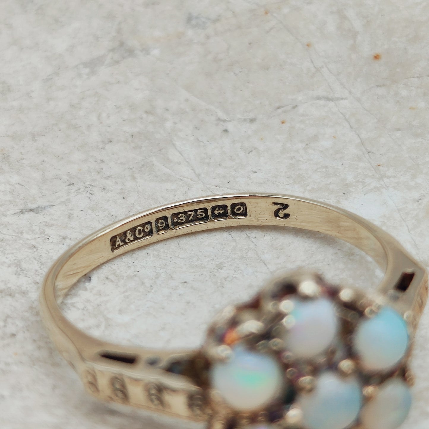 Vintage Sixties Opal Cluster ring in 9K gold