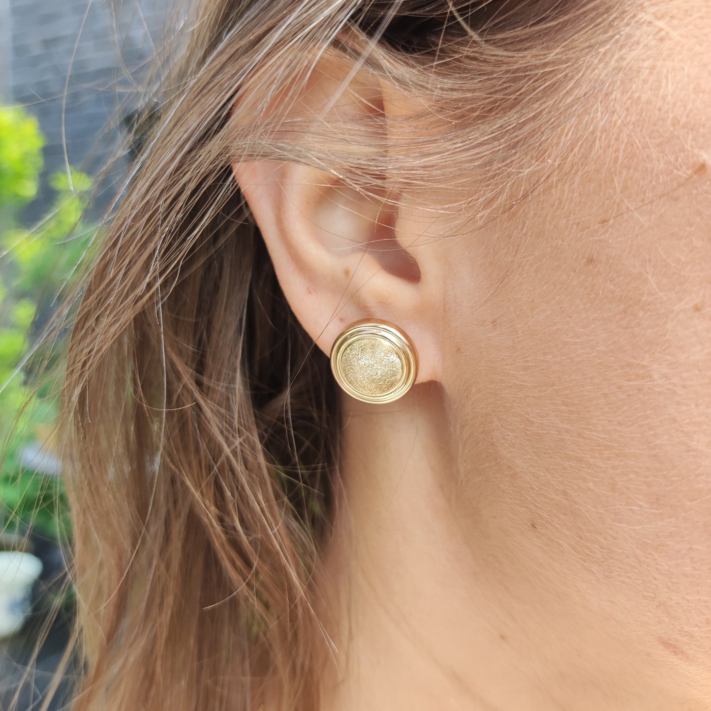 Vintage Sixties Earrings in 9 Carat Gold