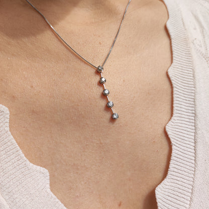 Vintage 0.45 Diamond necklace in 18 Carat Gold