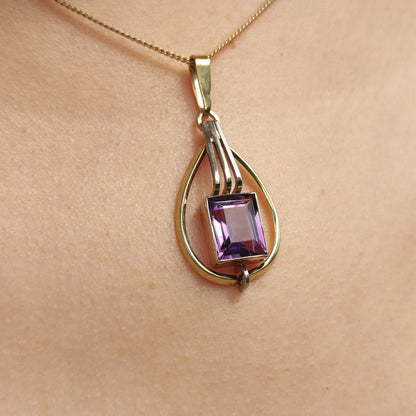 Vintage pendant in 8 Carat Gold by Theodore Klotz