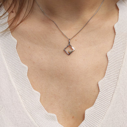 Vintage Pendant with Akoya Pearl in 18K White Gold