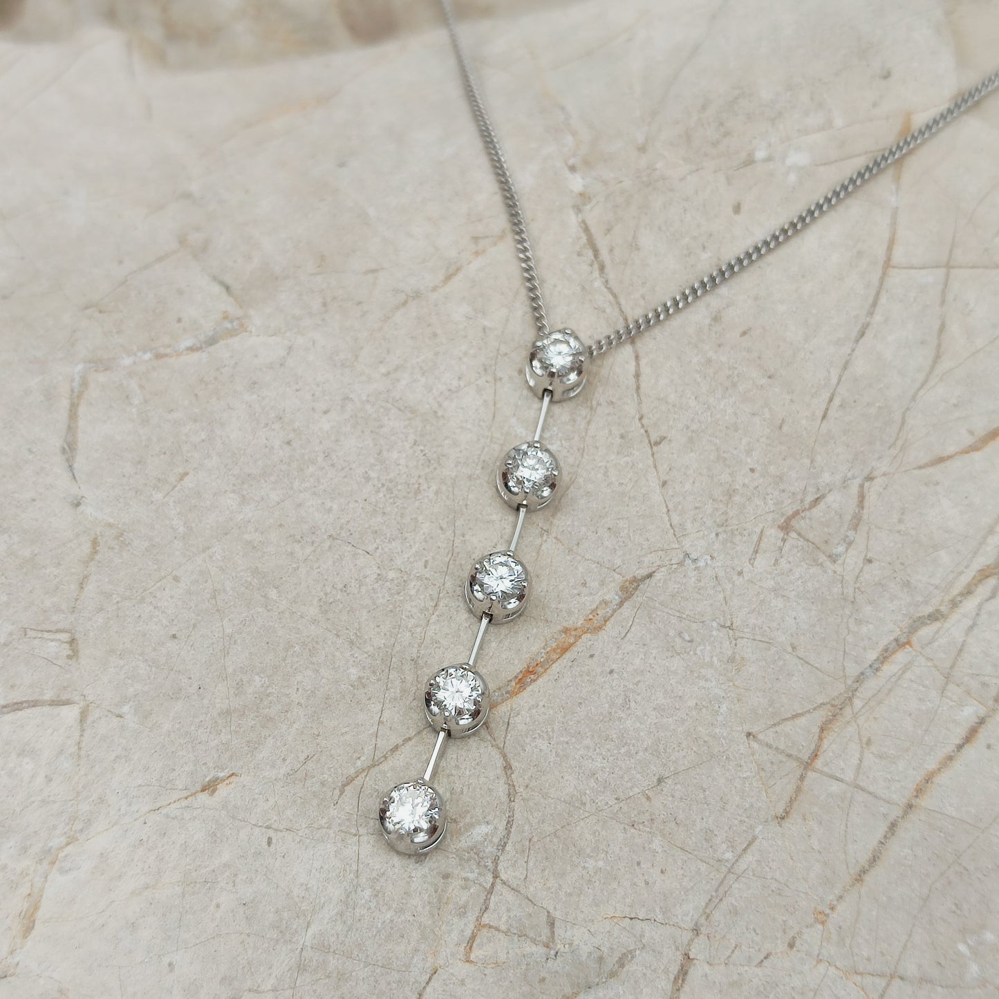 Vintage 0.45 Diamond necklace in 18 Carat Gold