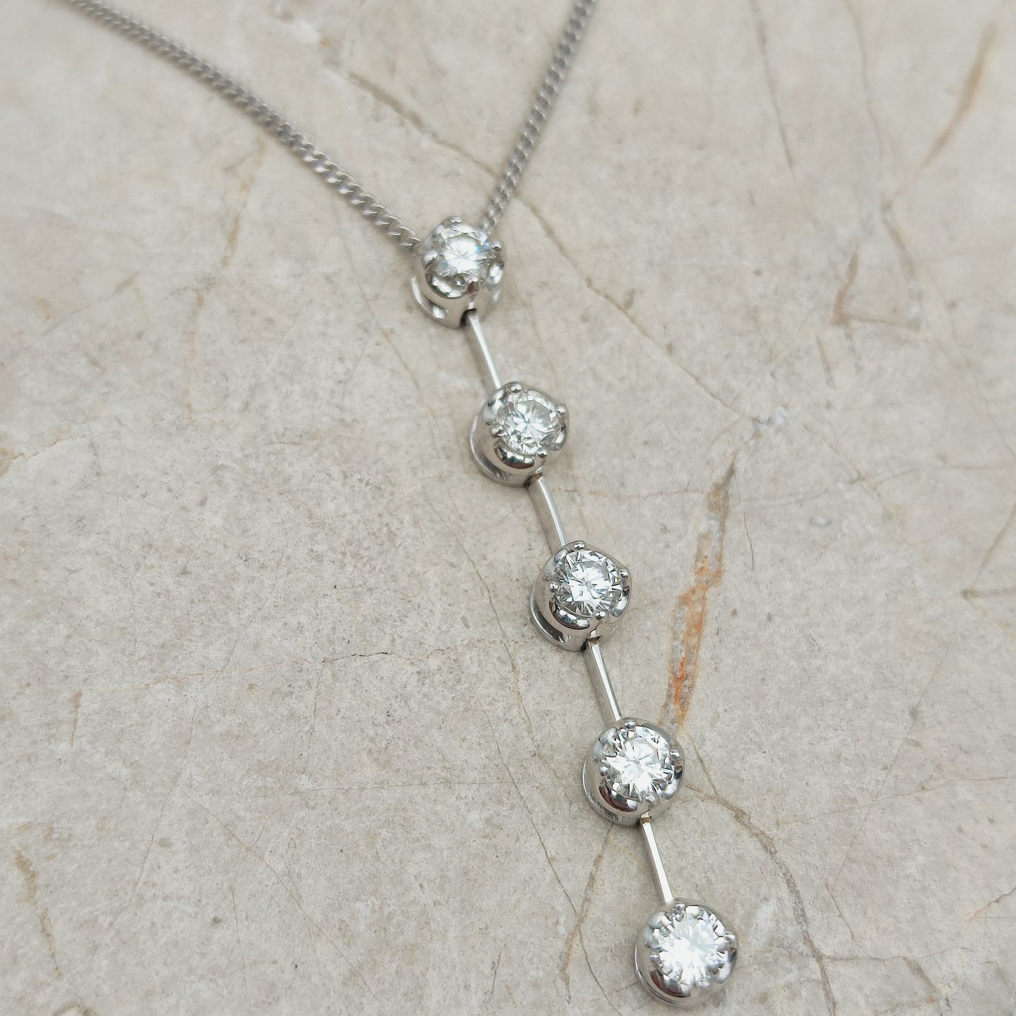 Vintage 0.45 Diamond necklace in 18 Carat Gold