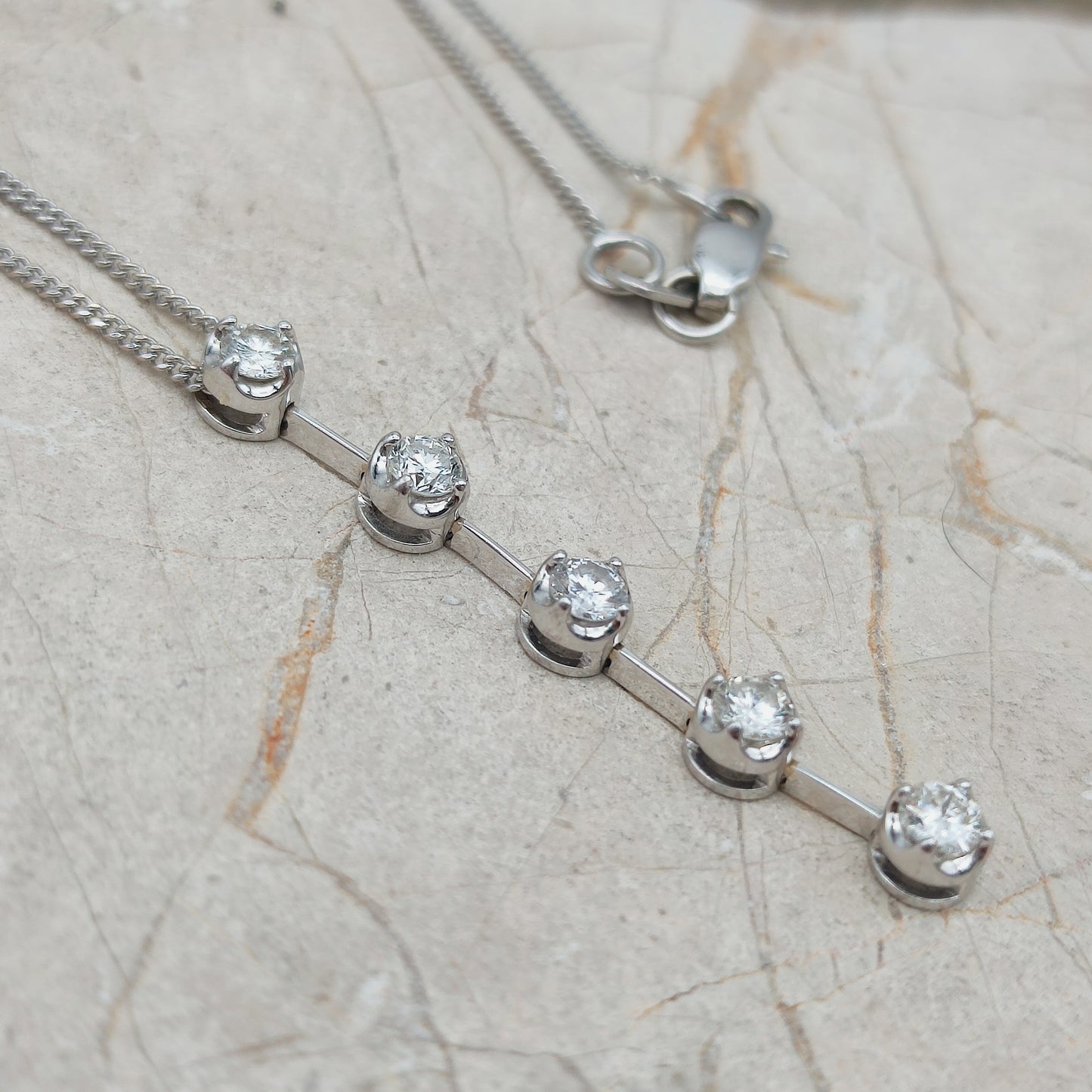 Vintage 0.45 Diamond necklace in 18 Carat Gold