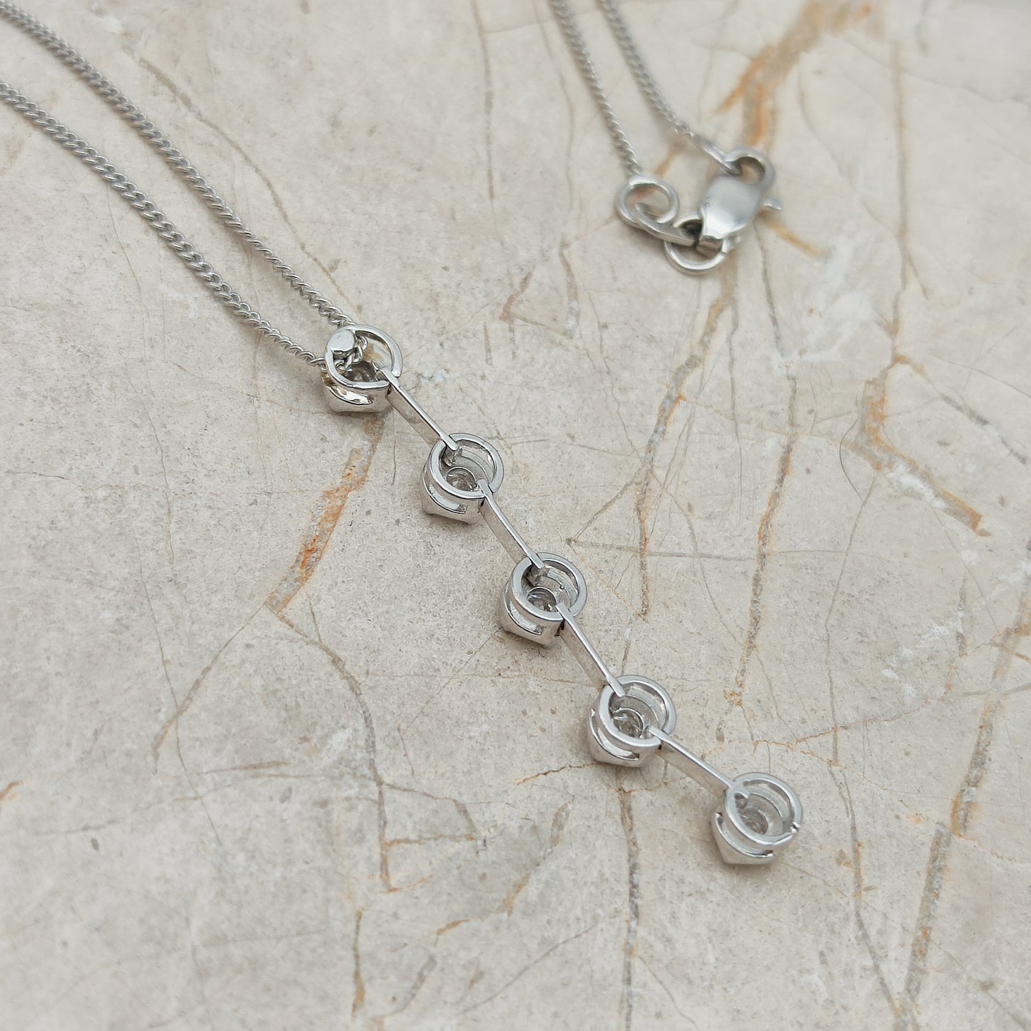 Vintage 0.45 Diamond necklace in 18 Carat Gold