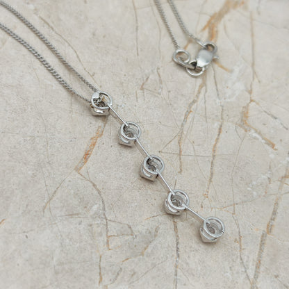 Vintage 0.45 Diamond necklace in 18 Carat Gold