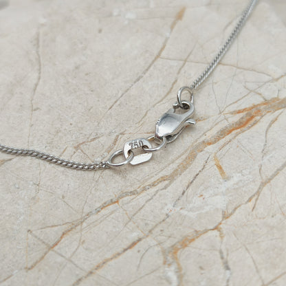 Sluiting van vintage 18 karaat witgouden ketting met 750 keurmerk