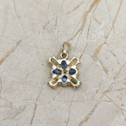Modern Sapphire pendant in 9 Carat Gold