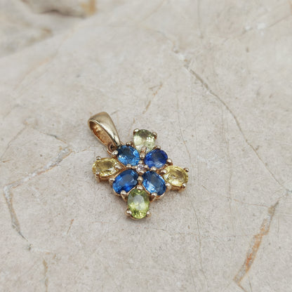 Modern Sapphire pendant in 9 Carat Gold