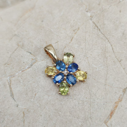 Modern Sapphire pendant in 9 Carat Gold